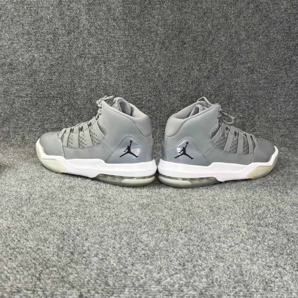 Jordan Max Aura Basketball Shoes Men's 9.5 Cool Grey White Athletic Sneakers